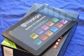 tablet z akcesoriami